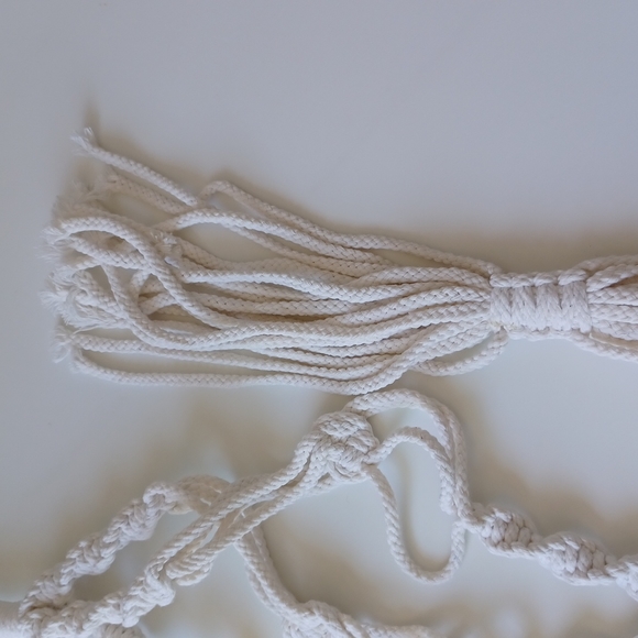 New Macrame Plant Hanger Handcrafted in Indonesia - Picture 5 of 6